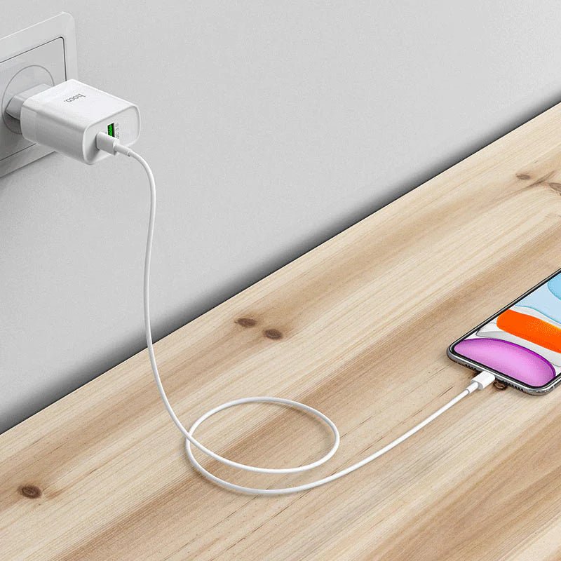 Hoco Fast Charger Set with Cable - 20W / Type-C / Lightning / White Hoco