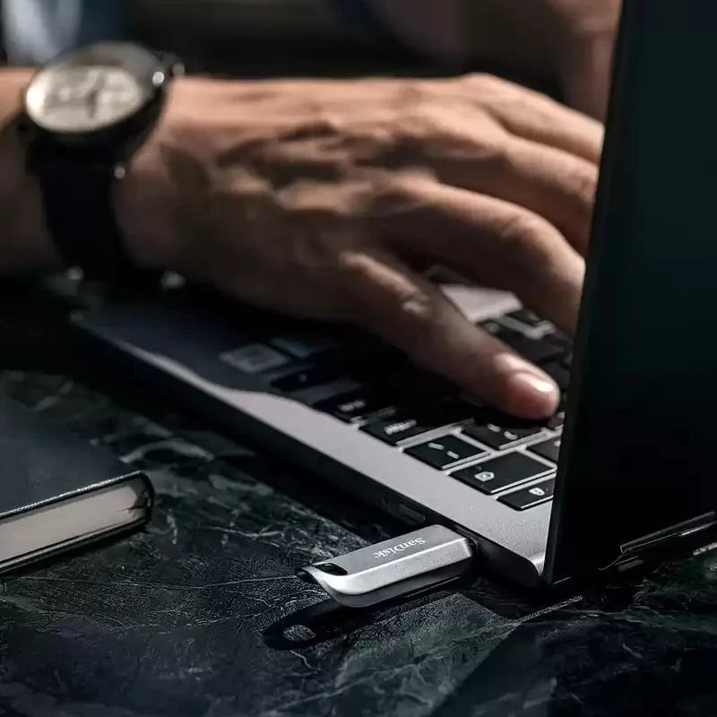 SanDisk Ultra Luxe USB Type-C Flash Drive - 128GB / Up to 400 MB/s / USB-C / USB 3.2 Gen 1 / Silver Sandisk